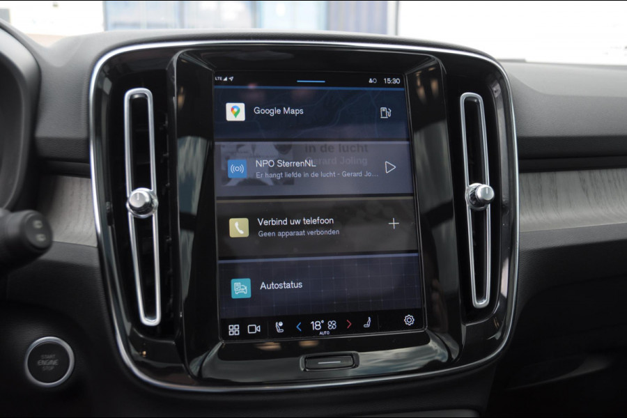 Volvo XC40 B3 177PK Automaat Ultimate Bright Panoramadak / cruise control / Camera / Elektrisch bedienbare stoelen met geheugen / Apple Carplay / Android auto /