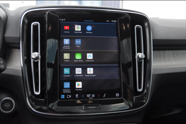 Volvo XC40 B3 177PK Automaat Ultimate Bright Panoramadak / cruise control / Camera / Elektrisch bedienbare stoelen met geheugen / Apple Carplay / Android auto /