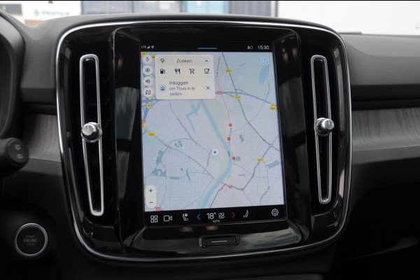 Volvo XC40 B3 177PK Automaat Ultimate Bright Panoramadak / cruise control / Camera / Elektrisch bedienbare stoelen met geheugen / Apple Carplay / Android auto /