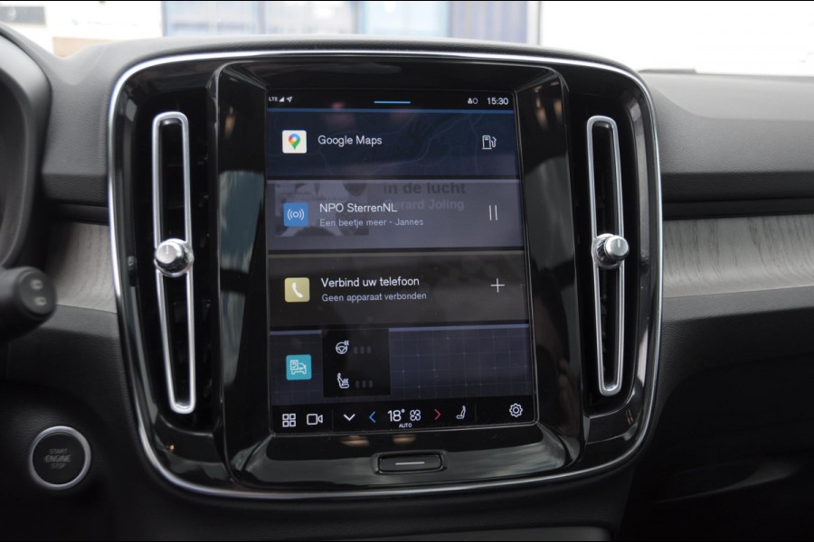 Volvo XC40 B3 177PK Automaat Ultimate Bright Panoramadak / cruise control / Camera / Elektrisch bedienbare stoelen met geheugen / Apple Carplay / Android auto /