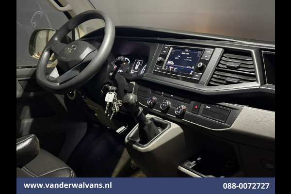 Volkswagen Transporter 2.0 TDI 150pk L2H1 Euro6 Airco | Camera | Apple Carplay | 2500kg Trekhaak | Cruisecontrol Android Auto, Parkeersensoren, Leder, Bijrijdersbank