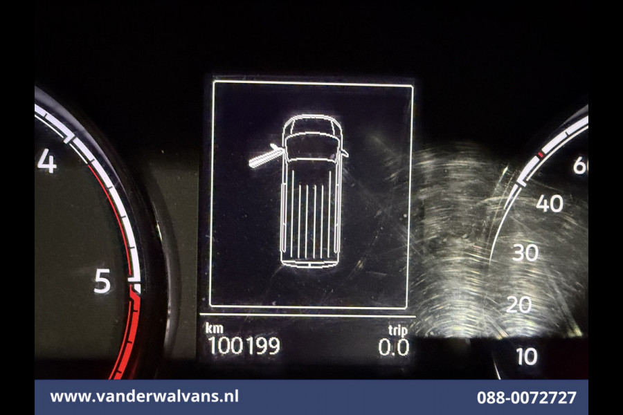 Volkswagen Transporter 2.0 TDI 150pk L2H1 Euro6 Airco | Camera | Apple Carplay | 2500kg Trekhaak | Cruisecontrol Android Auto, Parkeersensoren, Leder, Bijrijdersbank