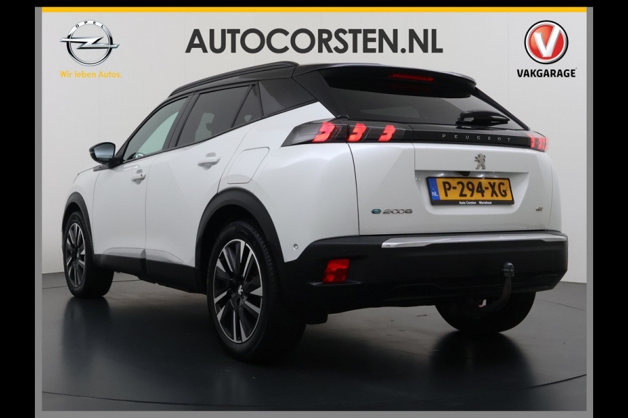 Peugeot e-2008 EV GT Pack 50kWh SOH 90% Panoramadak Trekhaak Two Tone Adap.Cruise 360°Camera Apple Carplay Android Auto 3D-Navi Ecc Pdc Keyless Regen-Lichtsensor Lane Assist Privacy Glas Lmv 18" Led Isofix Connected-Apps DAB Bluetooth 1e Eigenaar Origineel Nederlandse Auto Dealeronderhouden