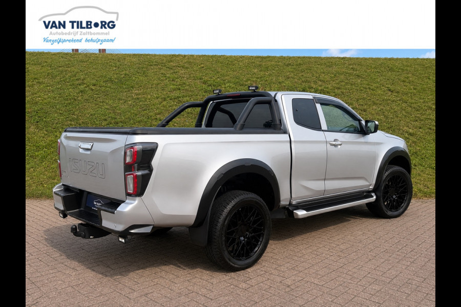 Isuzu D-max 1.9 Extended Cab LSX | AUTOMAAT | LEDER | 20'' BlackRhino LMV | Pedders Suspension | Apple CarPlay / Android Auto | TH. 3500 kg | Roll Cover