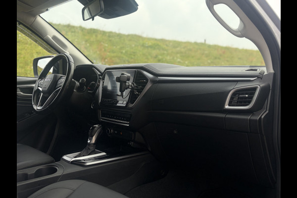 Isuzu D-max 1.9 Extended Cab LSX | AUTOMAAT | LEDER | 20'' BlackRhino LMV | Pedders Suspension | Apple CarPlay / Android Auto | TH. 3500 kg | Roll Cover