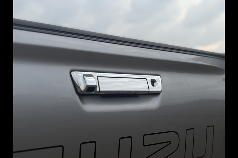 Isuzu D-max 1.9 Extended Cab LSX | AUTOMAAT | LEDER | 20'' BlackRhino LMV | Pedders Suspension | Apple CarPlay / Android Auto | TH. 3500 kg | Roll Cover