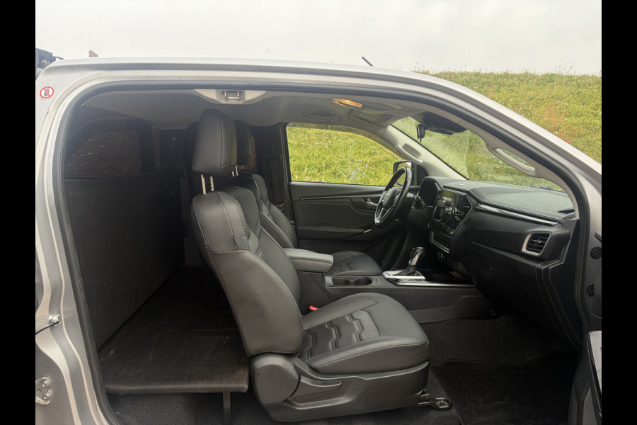 Isuzu D-max 1.9 Extended Cab LSX | AUTOMAAT | LEDER | 20'' BlackRhino LMV | Pedders Suspension | Apple CarPlay / Android Auto | TH. 3500 kg | Roll Cover