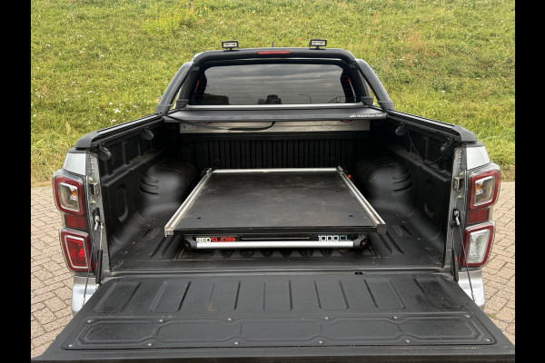 Isuzu D-max 1.9 Extended Cab LSX | AUTOMAAT | LEDER | 20'' BlackRhino LMV | Pedders Suspension | Apple CarPlay / Android Auto | TH. 3500 kg | Roll Cover
