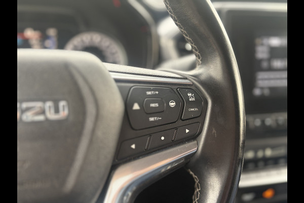 Isuzu D-max 1.9 Extended Cab LSX | AUTOMAAT | LEDER | 20'' BlackRhino LMV | Pedders Suspension | Apple CarPlay / Android Auto | TH. 3500 kg | Roll Cover