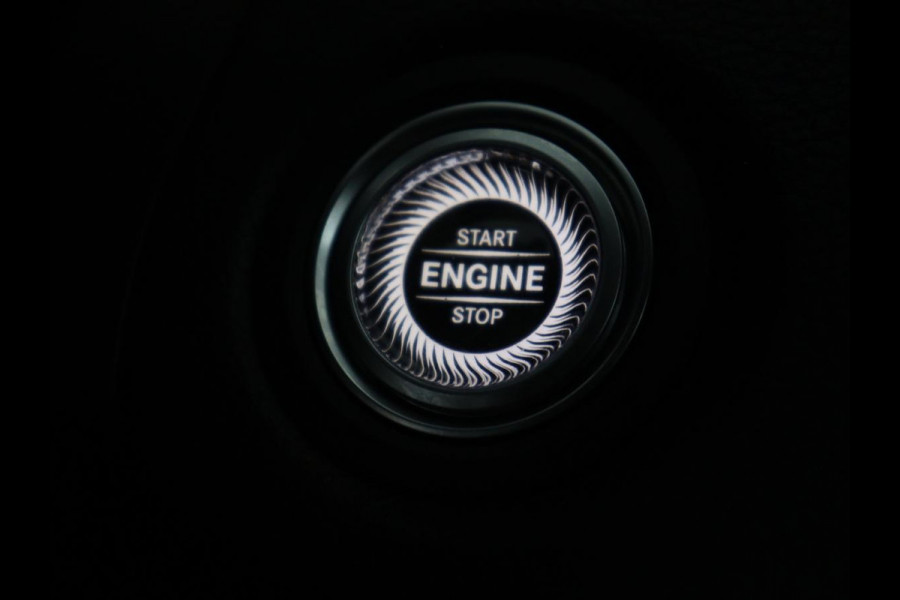 Mercedes-Benz C-Klasse Estate 180 Business Solution | Panoramadak | Half leder | Stoelverwarming | Virtueel dashboard | 360 Camera | Park assist | Climate control | Cruise control |