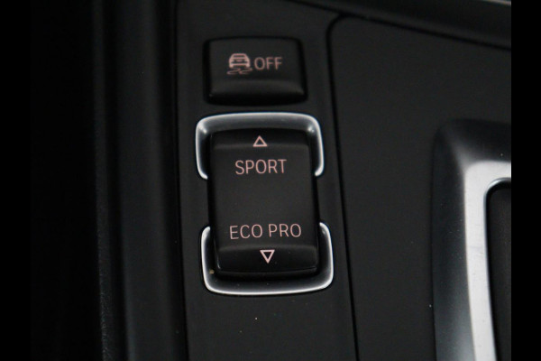 BMW 4 Serie Coupé 418i High Executive M-sport | Stoelverwarming | Leder | Cruise control | Park assist | Sfeerverlichting | Climate control | Navigatie |