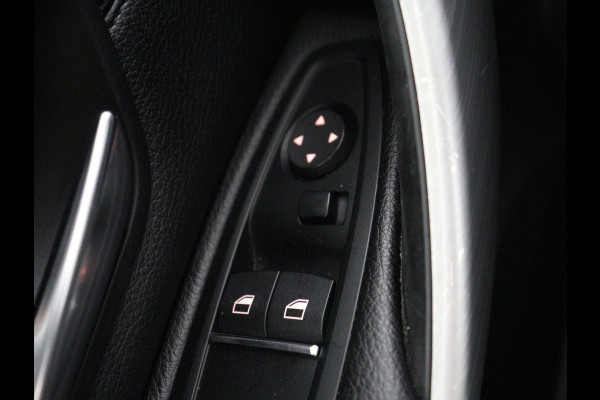 BMW 4 Serie Coupé 418i High Executive M-sport | Stoelverwarming | Leder | Cruise control | Park assist | Sfeerverlichting | Climate control | Navigatie |