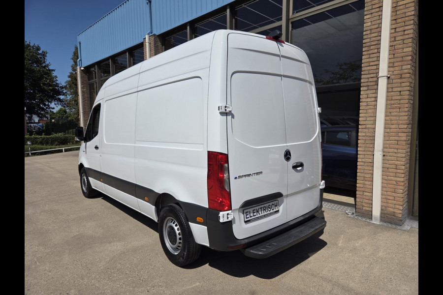 Mercedes-Benz eSprinter eSprinter L2H2 55 kWh Airco Achteruitrijcamera 270 gr doordraai deuren