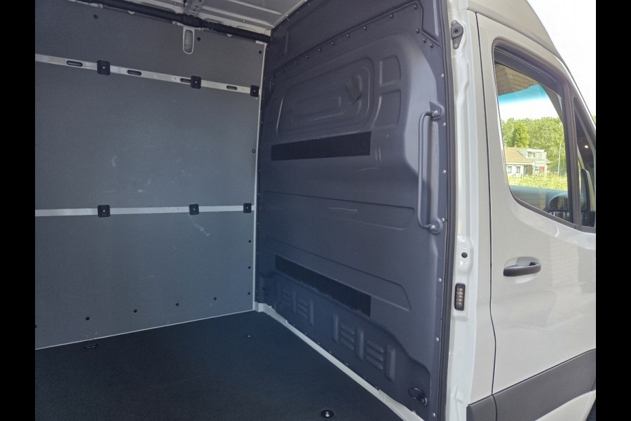 Mercedes-Benz eSprinter eSprinter L2H2 55 kWh Airco Achteruitrijcamera 270 gr doordraai deuren