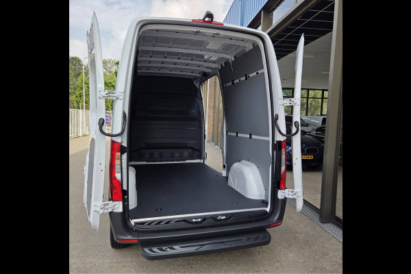 Mercedes-Benz eSprinter eSprinter L2H2 55 kWh Airco Achteruitrijcamera 270 gr doordraai deuren