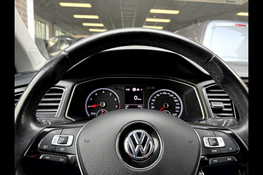 Volkswagen T-Roc 1.5 TSI 150pk Style Business Camera, 17''Lmv, Stoelverwarming