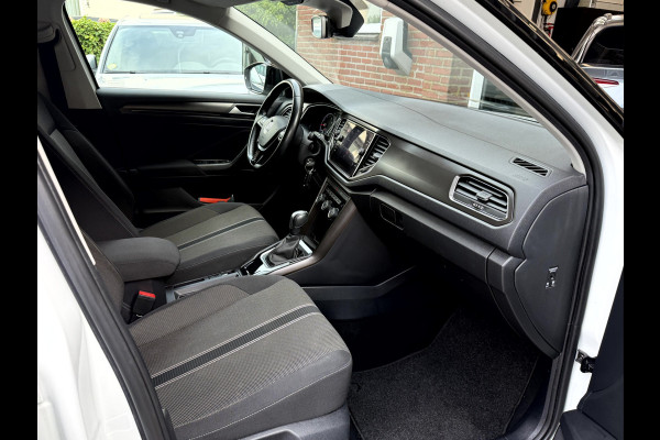 Volkswagen T-Roc 1.5 TSI 150pk Style Business Camera, 17''Lmv, Stoelverwarming