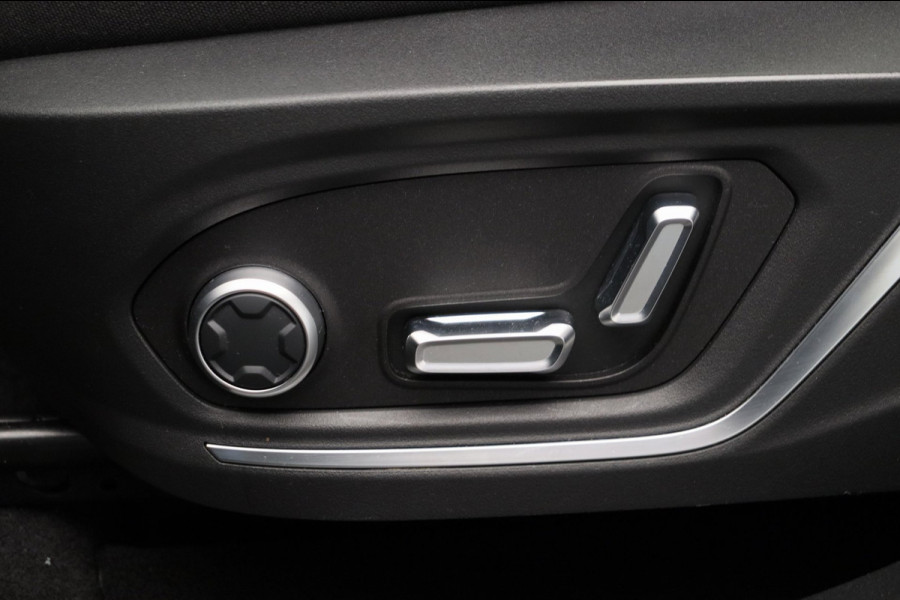 Lynk & Co 01 1.5 261PK Plug-in Hybrid *Zwarte Hemel* 360° Camera Pano/dak Apple/Carplay Adaptive/Cruise