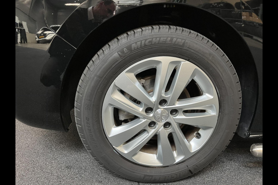 Peugeot e-Expert Long Premium 75 kWh 3-zits Automaat Airco Navigatie
