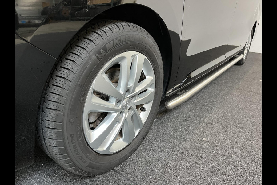 Peugeot e-Expert Long Premium 75 kWh 3-zits Automaat Airco Navigatie