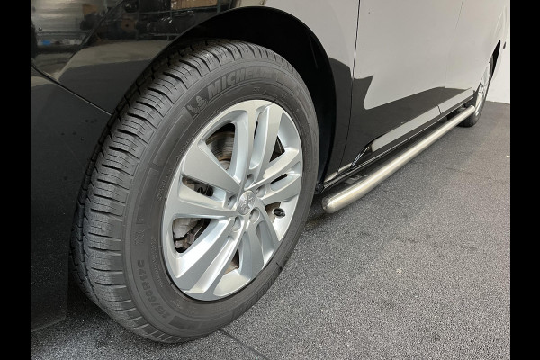 Peugeot e-Expert Long Premium 75 kWh 3-zits Automaat Airco Navigatie