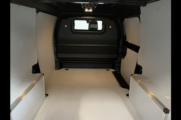 Peugeot e-Expert Long Premium 75 kWh 3-zits Automaat Airco Navigatie