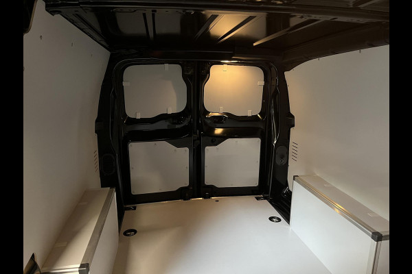 Peugeot e-Expert Long Premium 75 kWh 3-zits Automaat Airco Navigatie