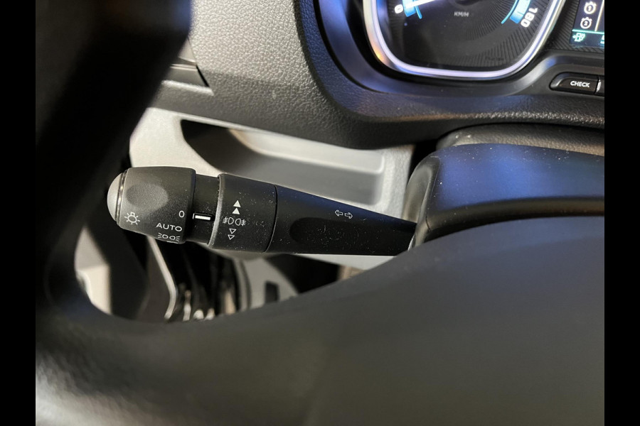 Peugeot e-Expert Long Premium 75 kWh 3-zits Automaat Airco Navigatie