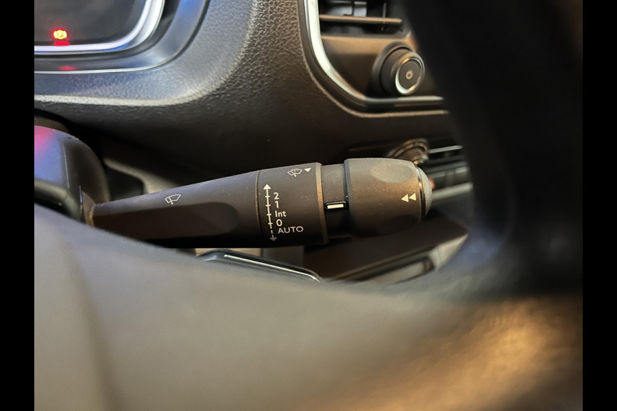 Peugeot e-Expert Long Premium 75 kWh 3-zits Automaat Airco Navigatie