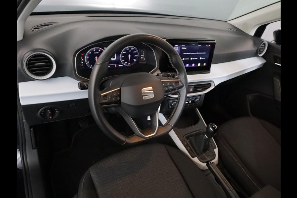 Seat Arona 1.0 TSI Style Business Intense 95 pk | Navigatie | Trekhaak | Parkeersensoren achter | LED koplampen | Autom. airco | Stoelverwarming |