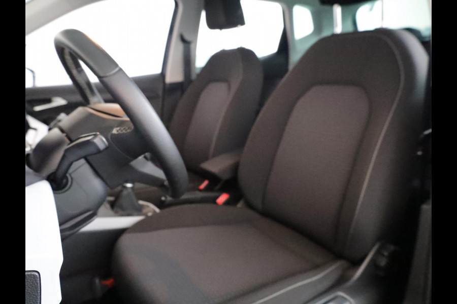 Seat Arona 1.0 TSI Style Business Intense 95 pk | Navigatie | Trekhaak | Parkeersensoren achter | LED koplampen | Autom. airco | Stoelverwarming |