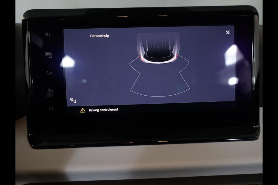 Seat Arona 1.0 TSI Style Business Intense 95 pk | Navigatie | Trekhaak | Parkeersensoren achter | LED koplampen | Autom. airco | Stoelverwarming |