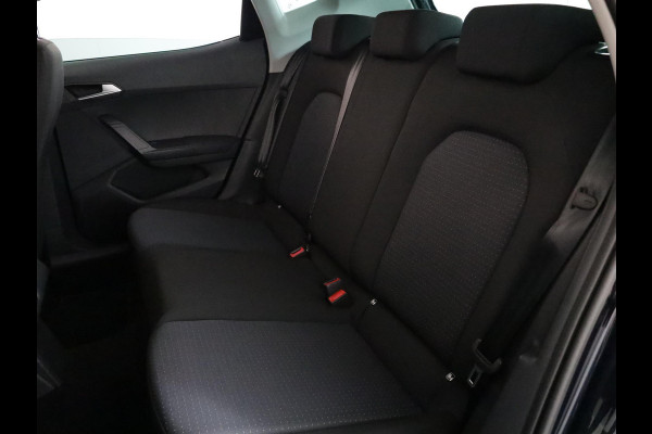 Seat Arona 1.0 TSI Style Business Intense 95 pk | Navigatie | Trekhaak | Parkeersensoren achter | LED koplampen | Autom. airco | Stoelverwarming |