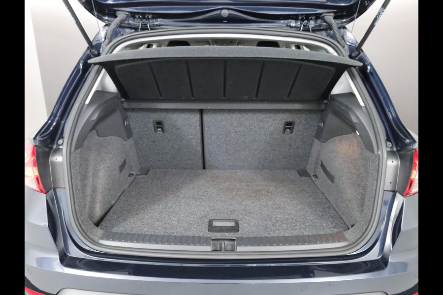 Seat Arona 1.0 TSI Style Business Intense 95 pk | Navigatie | Trekhaak | Parkeersensoren achter | LED koplampen | Autom. airco | Stoelverwarming |