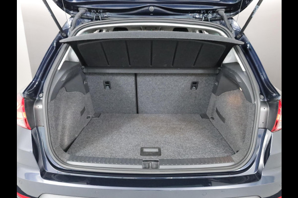Seat Arona 1.0 TSI Style Business Intense 95 pk | Navigatie | Trekhaak | Parkeersensoren achter | LED koplampen | Autom. airco | Stoelverwarming |