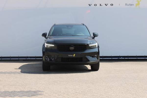 Volvo XC40 2.0 177PK Automaat Plus Black Edition 20" lichtmetalen velgen / Google infotainment / Stoelverwarming en Stuurwielverwarming / Draadloos opladen / Cruise control / Getinte ramen vanaf de B-stijl