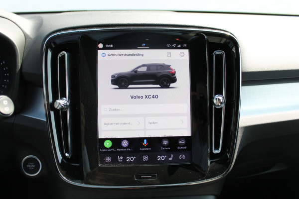 Volvo XC40 2.0 177PK Automaat Plus Black Edition 20" lichtmetalen velgen / Google infotainment / Stoelverwarming en Stuurwielverwarming / Draadloos opladen / Cruise control / Getinte ramen vanaf de B-stijl