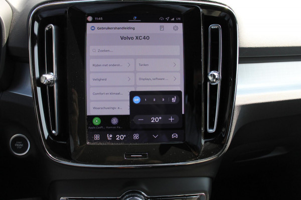 Volvo XC40 2.0 177PK Automaat Plus Black Edition 20" lichtmetalen velgen / Google infotainment / Stoelverwarming en Stuurwielverwarming / Draadloos opladen / Cruise control / Getinte ramen vanaf de B-stijl