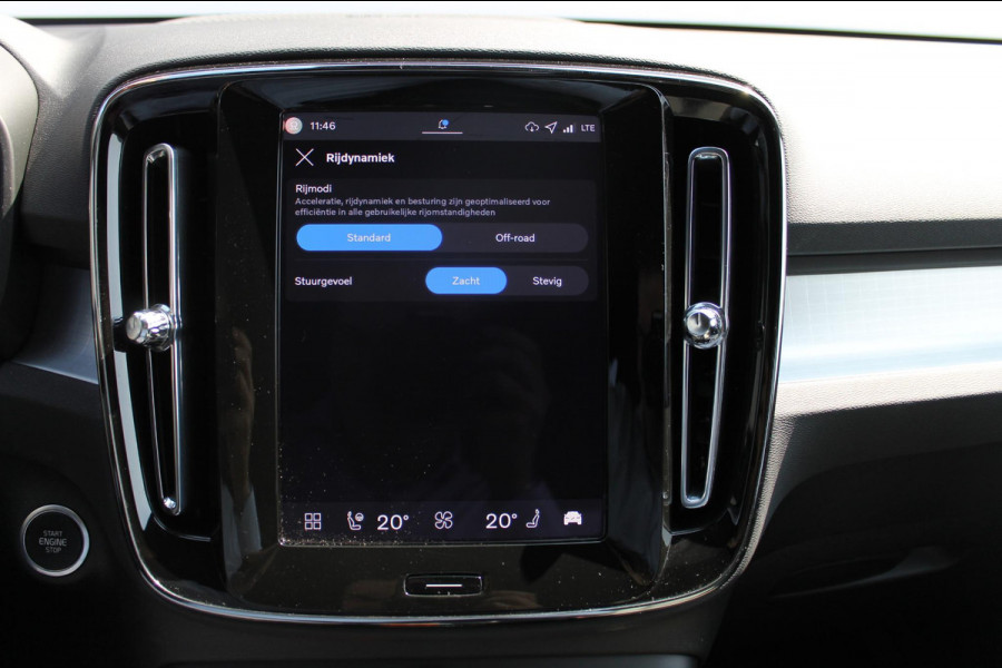 Volvo XC40 2.0 177PK Automaat Plus Black Edition 20" lichtmetalen velgen / Google infotainment / Stoelverwarming en Stuurwielverwarming / Draadloos opladen / Cruise control / Getinte ramen vanaf de B-stijl