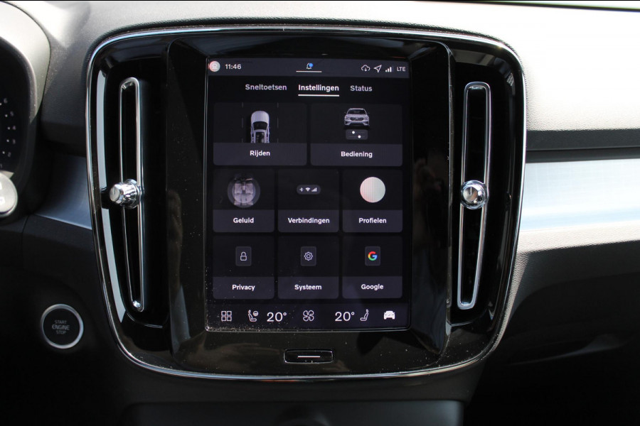 Volvo XC40 2.0 177PK Automaat Plus Black Edition 20" lichtmetalen velgen / Google infotainment / Stoelverwarming en Stuurwielverwarming / Draadloos opladen / Cruise control / Getinte ramen vanaf de B-stijl