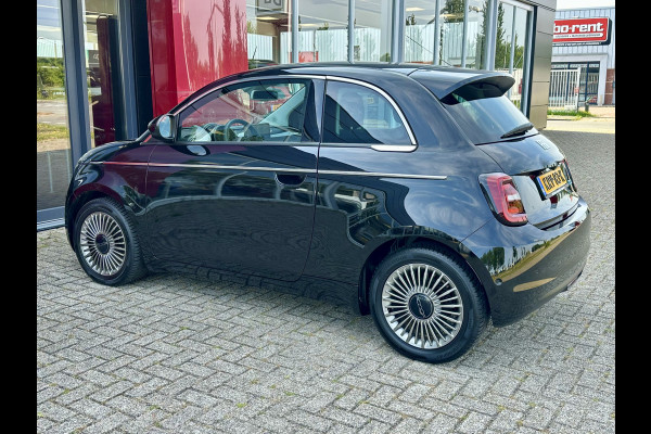 Fiat 500 Urban 42 kWh Apple/ Andoid Carplay | parkeersensoren voor en achter | 16'' |