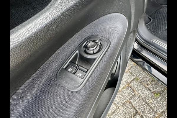 Fiat 500 Urban 42 kWh Apple/ Andoid Carplay | parkeersensoren voor en achter | 16'' |