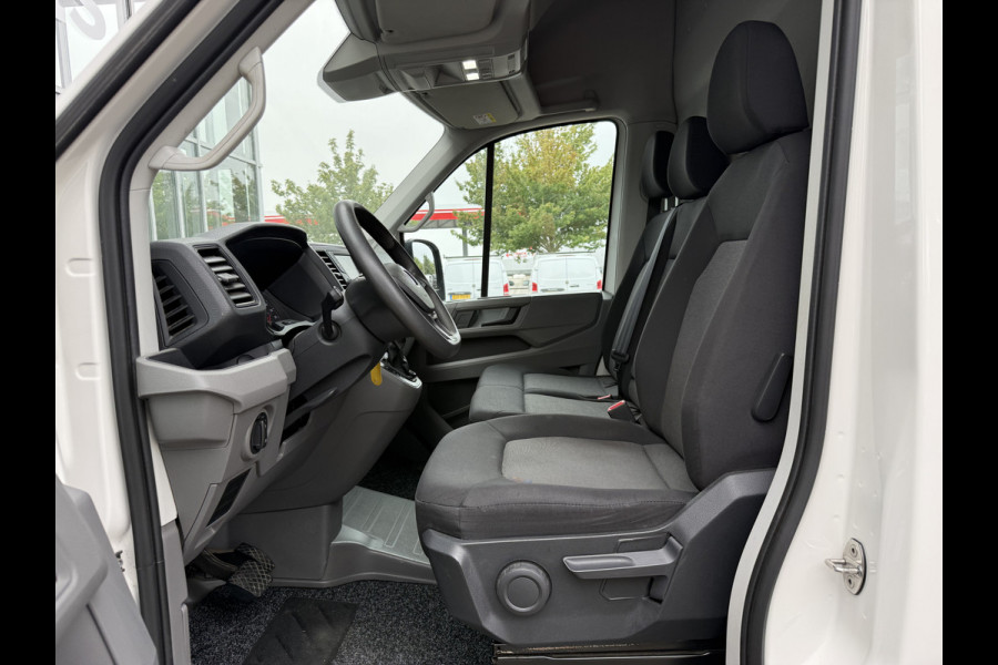 Volkswagen Crafter 30 2.0 TDI 177PK L3H3 | Adapt. cruisec. | Trekhaak | Carplay | Navi | Camera