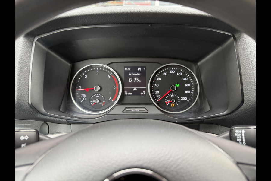 Volkswagen Crafter 30 2.0 TDI 177PK L3H3 | Adapt. cruisec. | Trekhaak | Carplay | Navi | Camera