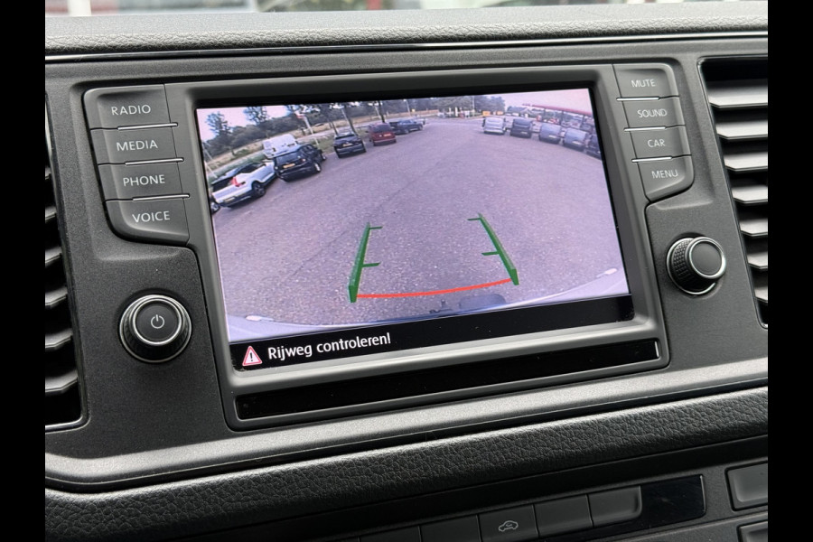 Volkswagen Crafter 30 2.0 TDI 177PK L3H3 | Adapt. cruisec. | Trekhaak | Carplay | Navi | Camera