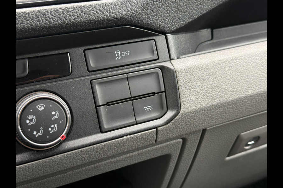 Volkswagen Crafter 30 2.0 TDI 177PK L3H3 | Adapt. cruisec. | Trekhaak | Carplay | Navi | Camera