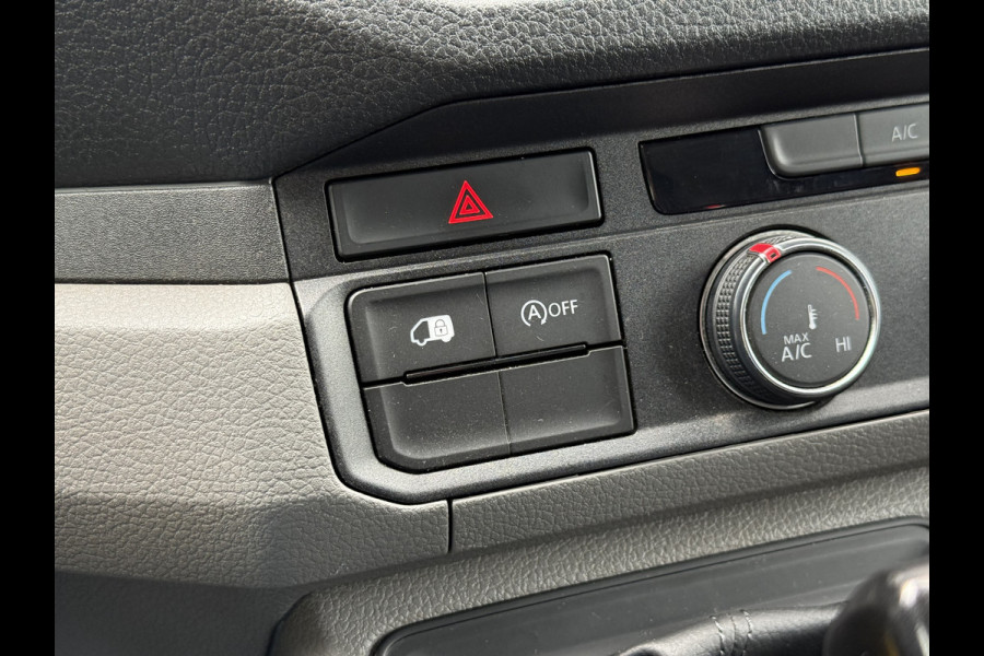 Volkswagen Crafter 30 2.0 TDI 177PK L3H3 | Adapt. cruisec. | Trekhaak | Carplay | Navi | Camera