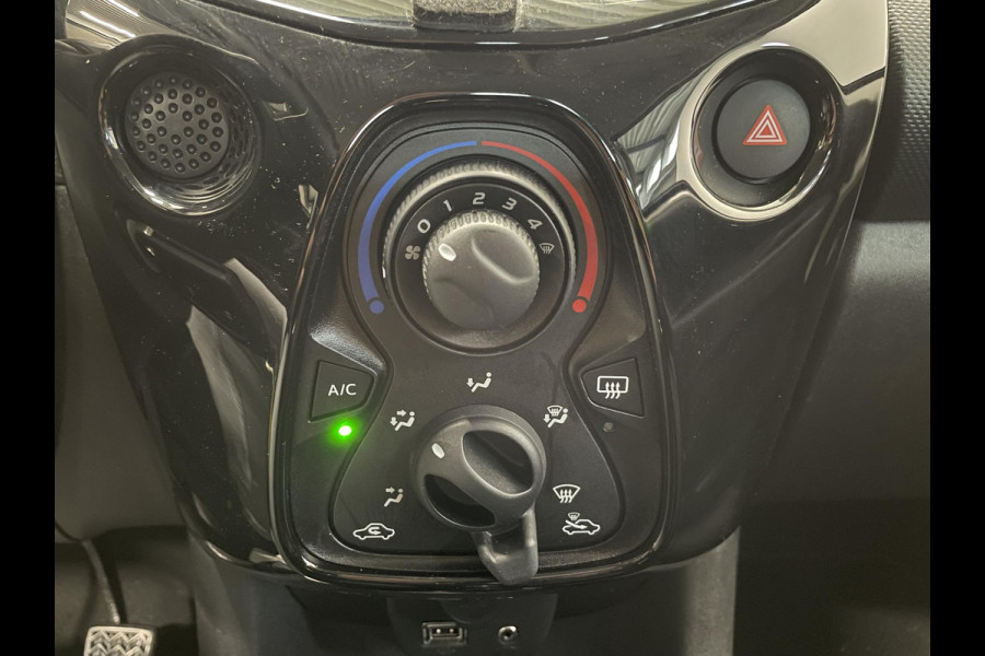 Citroën C1 1.0 VTi Shine Navigatie Camera Climate Control Lichtmetalen velgen Airco