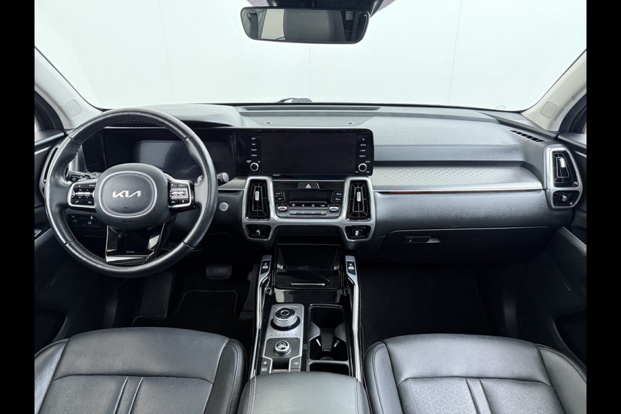 Kia Sorento 1.6T-GDI 230PK Hybrid Aut. 7-Persoons Adap.Cruise Leder Panoramadak Bose®-Audio Stuur+Stoel+Achterbank Verwarming Elek.Stoelen A Elek.Achterklep Keyless Ecc Navi Camera Pdc Privacy Glas Lmv 19" Led DAB Isofix 1e Eigenaar 1.650KG Trekgewicht Origineel Nederlandse Auto