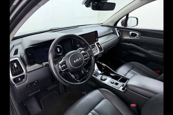 Kia Sorento 1.6T-GDI 230PK Hybrid Aut. 7-Persoons Adap.Cruise Leder Panoramadak Bose®-Audio Stuur+Stoel+Achterbank Verwarming Elek.Stoelen A Elek.Achterklep Keyless Ecc Navi Camera Pdc Privacy Glas Lmv 19" Led DAB Isofix 1e Eigenaar 1.650KG Trekgewicht Origineel Nederlandse Auto